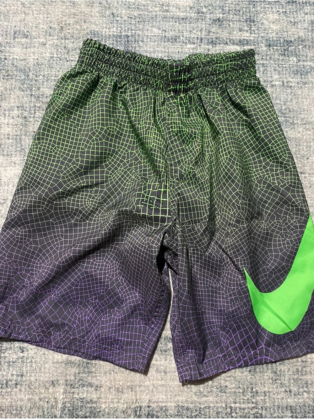 Boys Nike Green swim trunks Shorts size small